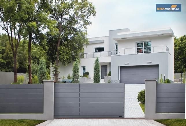 Avtomatychni vidkatni vorota u Lʹvovi